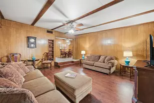 620 W College St, Grapevine, TX 76051 - Photo 12