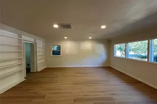 6200 Windermere Pl, Fort Worth, TX 76112 - Photo 10