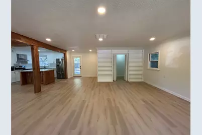 6200 Windermere Place, Fort Worth, TX 76112 - Photo 4