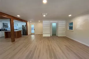 6200 Windermere Pl, Fort Worth, TX 76112 - Photo 4