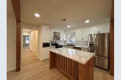 6200 Windermere Place, Fort Worth, TX 76112 - Photo 8