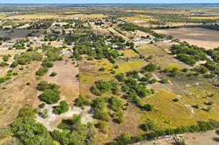 8701 Clearview Dr, Joshua, TX 76058 - Photo 4