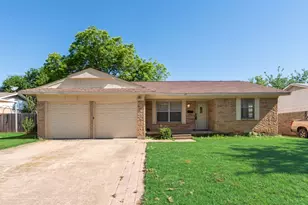311 Azalea Ln, Duncanville, TX 75137 - Photo 2