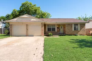 311 Azalea Ln, Duncanville, TX 75137 - Photo 1