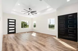 702 S Ivy St, Hillsboro, TX 76645 - Photo 6