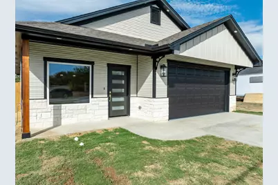 702 S Ivy Street, Hillsboro, TX 76645 - Photo 2