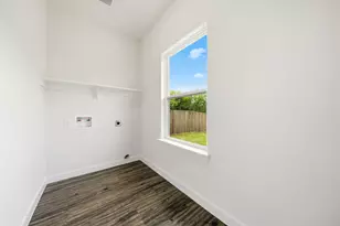 702 S Ivy St, Hillsboro, TX 76645 - Photo 16
