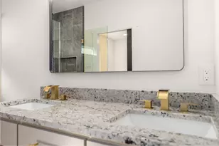 702 S Ivy St, Hillsboro, TX 76645 - Photo 20