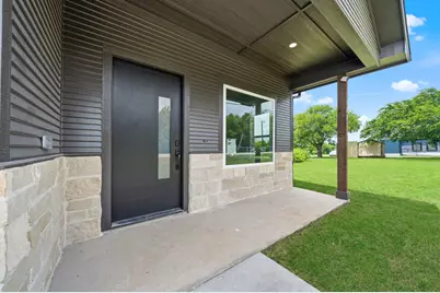 702 S Ivy Street, Hillsboro, TX 76645 - Photo 2
