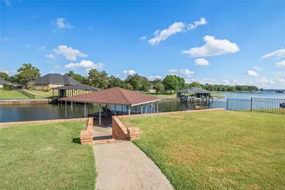 180 Surls Drive, Mabank, TX 75156 - Photo 6