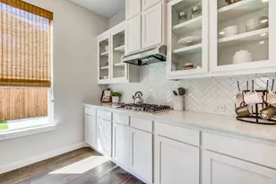 207 Oakcrest Dr, Justin, TX 76247 - Photo 12