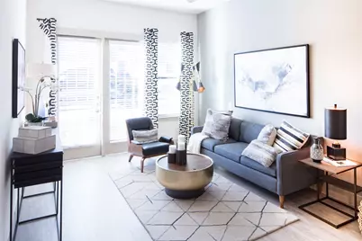 901 N Zang Boulevard #200, Dallas, TX 75208 - Photo 2