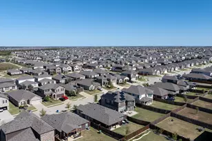 816 Adair Dr, Aubrey, TX 76227 - Photo 34