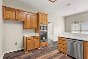 3905 Bonita Ct, Granbury, TX 76049 - Photo 12