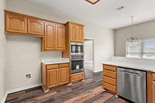 3905 Bonita Ct, Granbury, TX 76049 - Photo 12