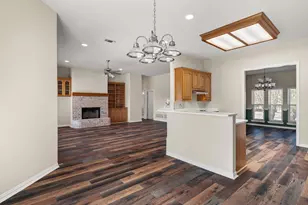 3905 Bonita Ct, Granbury, TX 76049 - Photo 8