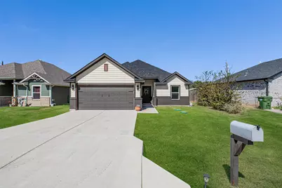 924 Colorado River Drive, Granbury, TX 76048 - Photo 4