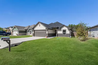 924 Colorado River Drive, Granbury, TX 76048 - Photo 2