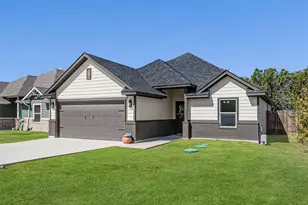 924 Colorado River Dr, Granbury, TX 76048 - Photo 1