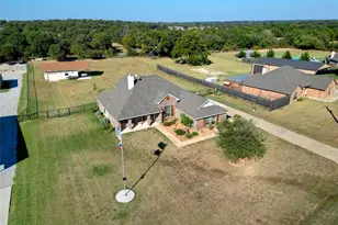 137 Brady Coleman Ln, Springtown, TX 76082 - Photo 30