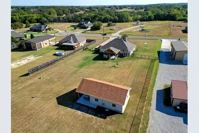 137 Brady Coleman Lane, Springtown, TX 76082 - Photo 34