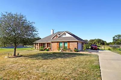 137 Brady Coleman Lane, Springtown, TX 76082 - Photo 1