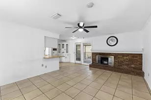 3109 Point E Dr, Mesquite, TX 75150 - Photo 4