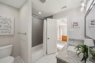 9227 Whitehurst Dr, Dallas, TX 75243 - Photo 20