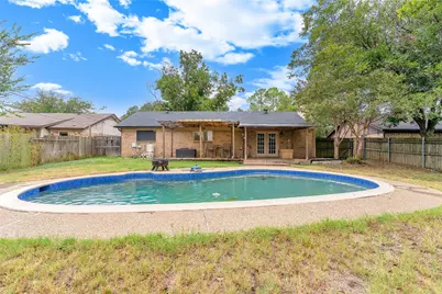 1602 Spring Branch Drive, Cleburne, TX 76033 - Photo 18