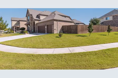 4500 Periwinkle Drive, Mansfield, TX 76063 - Photo 2