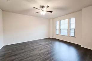 1928 Buffalo Hill Dr, Mesquite, TX 75149 - Photo 2