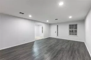 7018 Lake Jackson Dr, Arlington, TX 76002 - Photo 12