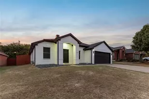 7018 Lake Jackson Dr, Arlington, TX 76002 - Photo 4