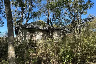 817 S Elm St, Mart, TX 76664 - Photo 2