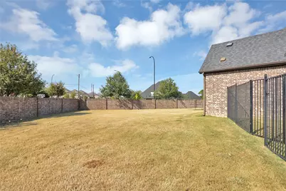 2523 Melissa Dianne Drive, Arlington, TX 76001 - Photo 32