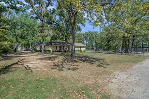 215 N Oaks Dr, Grand Saline, TX 75140 - Photo 2