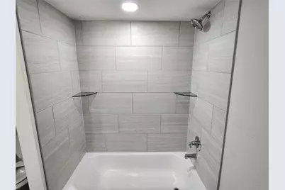 810 N Jester Avenue, Dallas, TX 75211 - Photo 10