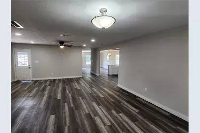 810 N Jester Avenue, Dallas, TX 75211 - Photo 12