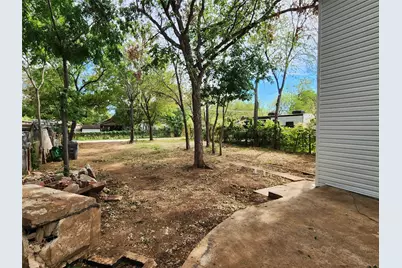 810 N Jester Avenue, Dallas, TX 75211 - Photo 1