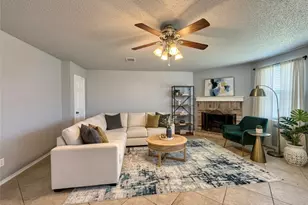 1390 Lochspring Dr, Rockwall, TX 75032 - Photo 2