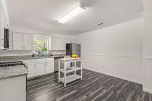 710 W Willow St, Sanger, TX 76266 - Photo 6