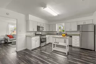 710 W Willow St, Sanger, TX 76266 - Photo 4