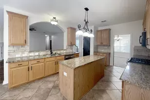 7850 Greenvalley Ln, Frisco, TX 75033 - Photo 4