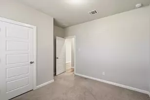 4773 Tanglewood Dr, Haltom City, TX 76137 - Photo 8