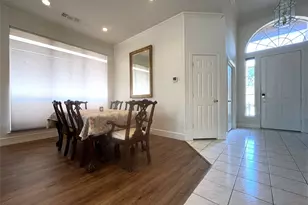 721 Village Green Dr, DeSoto, TX 75115 - Photo 10