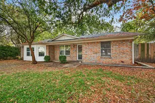 218 E Kansas St, Sherman, TX 75090 - Photo 2