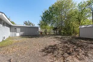 502 E Waco St, Palmer, TX 75152 - Photo 26