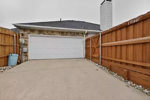 1936 Gansett Dr, Plano, TX 75075 - Photo 32