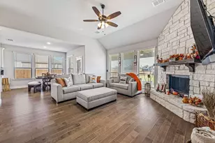 12604 Eagles Bluff, Godley, TX 76044 - Photo 2