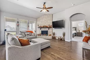 12604 Eagles Bluff, Godley, TX 76044 - Photo 18